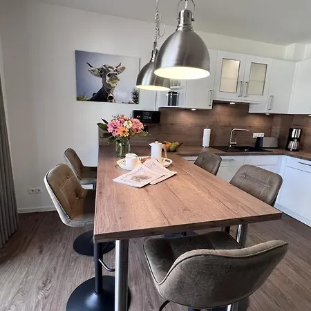 Diemelblick 39 Mit Hund - Direkt Am Mit Sauna, Terrasse Und Garten Fuer Bis Zu 5 Personen Diemelsee
