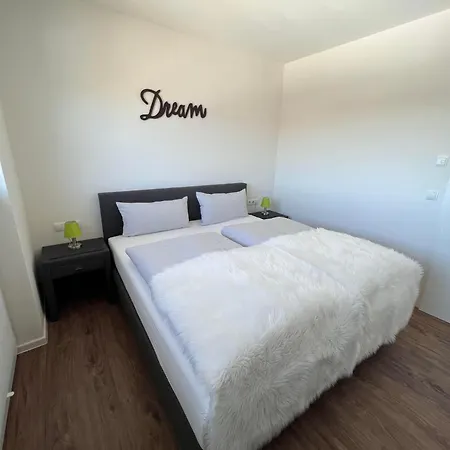 Diemelblick 39 Mit Hund - Direkt Am Mit Sauna, Terrasse Und Garten Fuer Bis Zu 5 Personen *